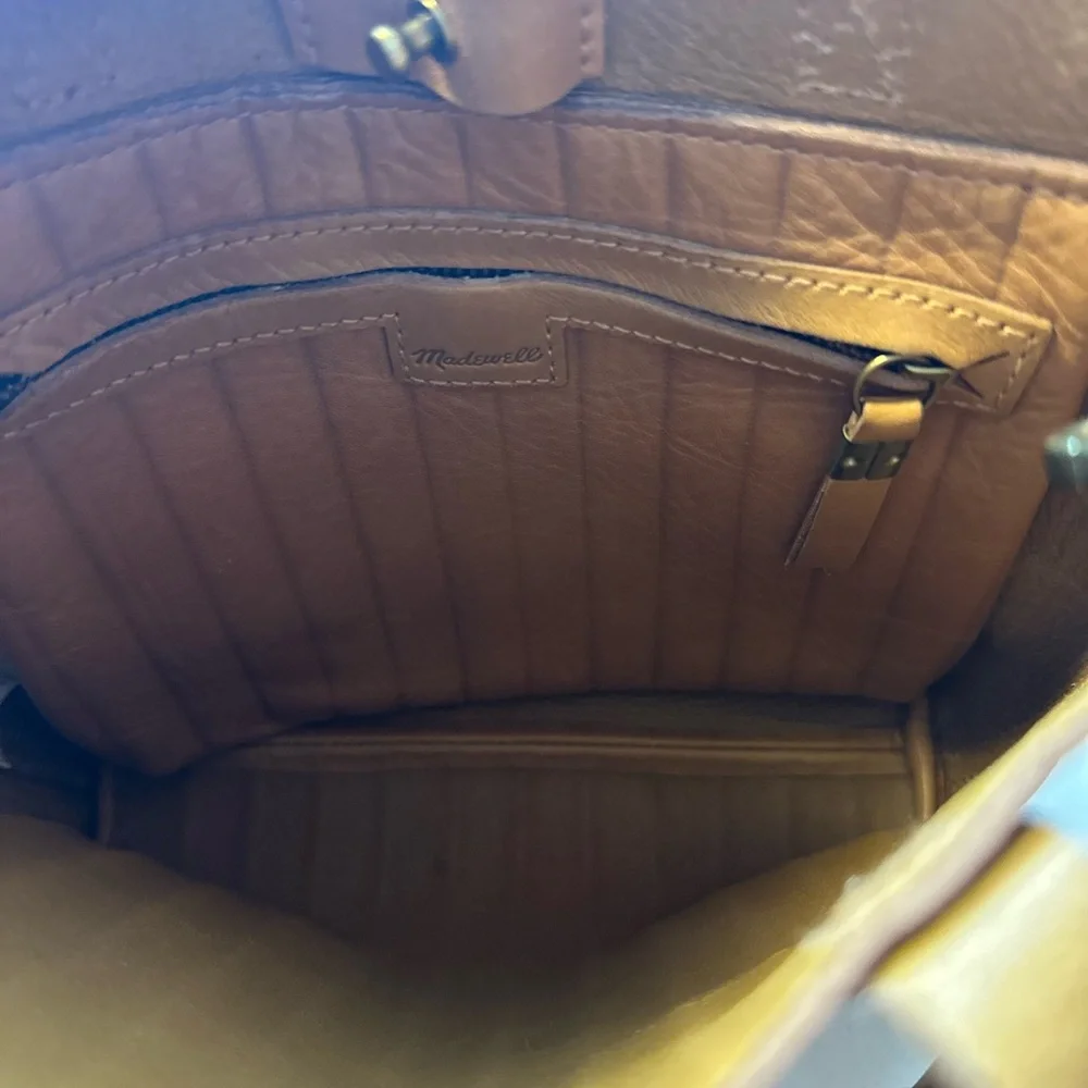 Madewell The Mini Transport Crossbody:
Bubble Pleat Edition - Picture 4 of 7